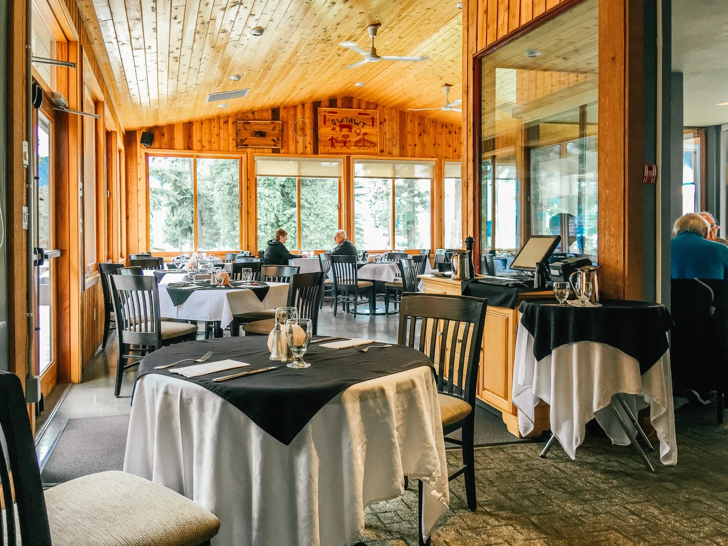 Quaaout Lodge, Shuswap, BC Jack Sam's Dining